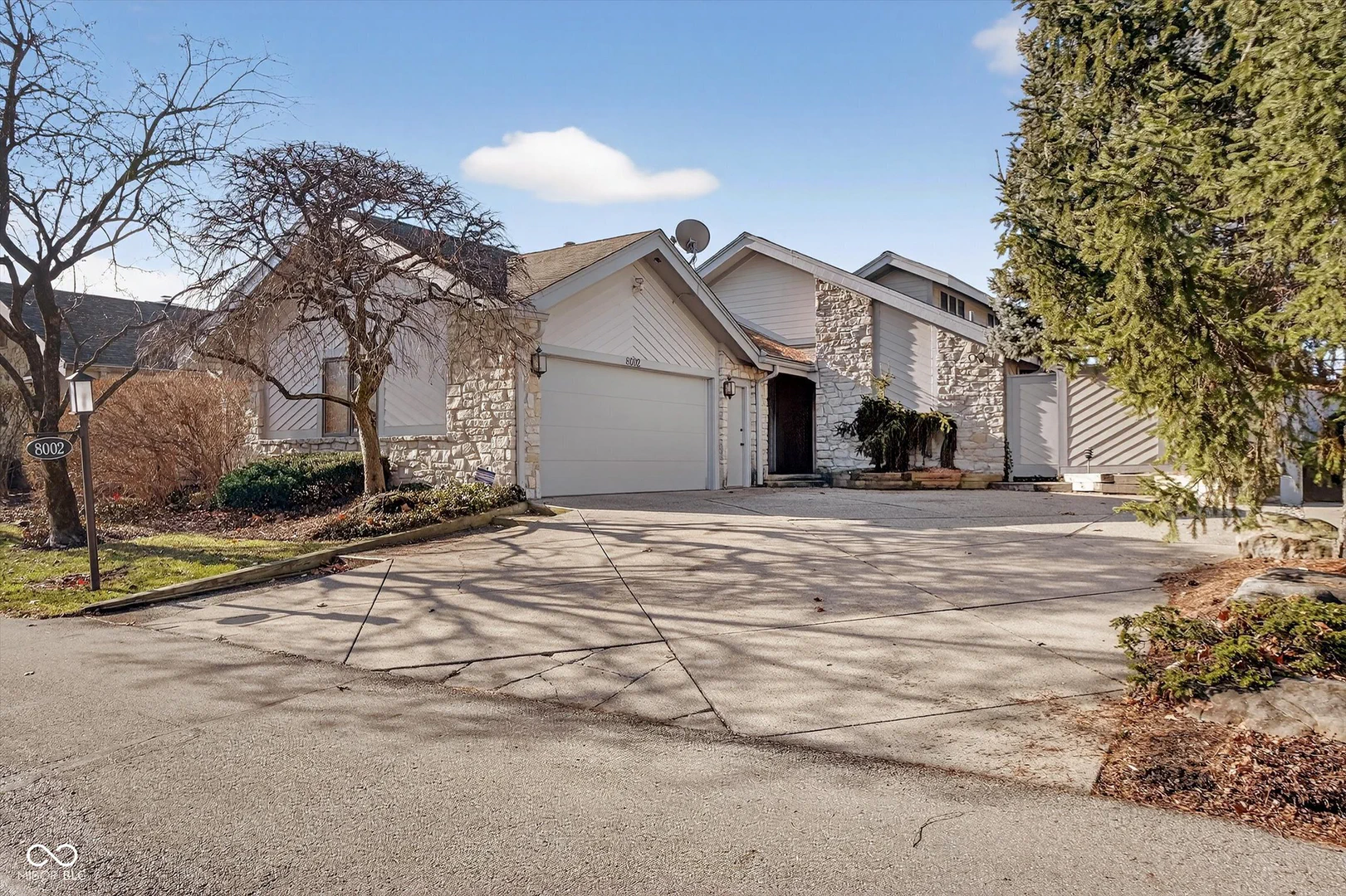 8002 Dean Road, Indianapolis