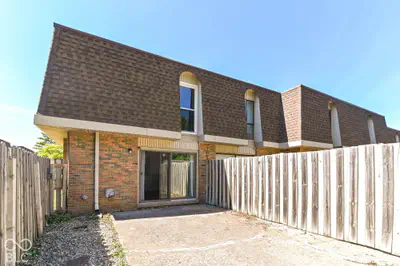 7417 Country Brook Drive, Indianapolis - 27