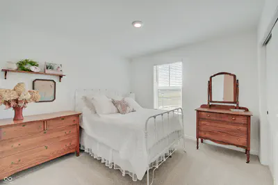 64 Sterling Place, New Whiteland - 39