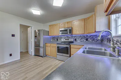 10908 Firefly Circle, Indianapolis - 19