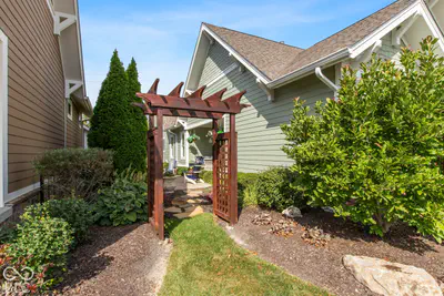 15160 Hampworth Drive, Carmel - 32