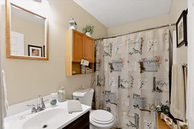 5311 300, New Palestine - 34