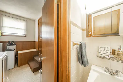 1375 E 240 N, Anderson - 32