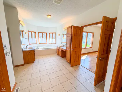 3861 E 300 N, Crawfordsville - 29