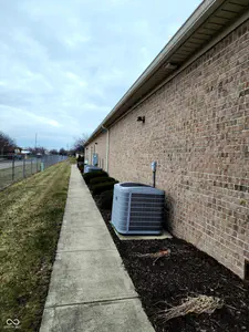 7376 Business Center Drive, Avon - 53