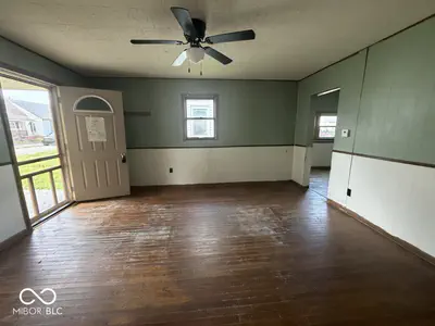 910 Elm Street, Shelbyville - 2