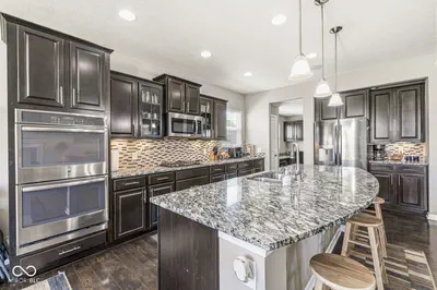 6306 Curlew Lane, Zionsville - 2