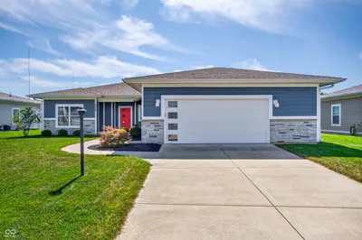 705 N Sobota Way, Trafalgar - 2