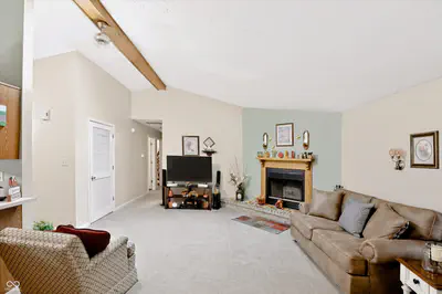 5311 300, New Palestine - 9