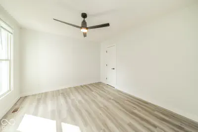 350 S East Street, Pendleton - 18