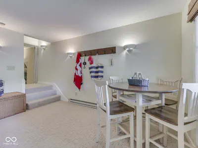 6250 Grosbeak Court, Nineveh - 61