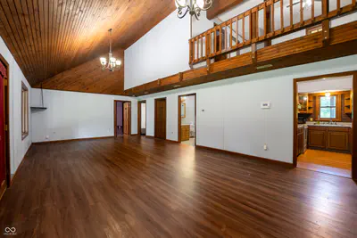 6546 County Road 1300, Seymour - 34