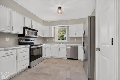 7599 Meadow Ridge Drive, Fishers - 8