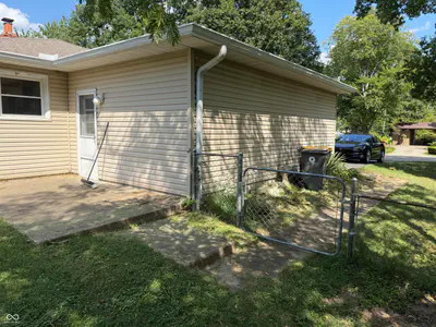 323 Hillsdale Drive, Bloomington - 36