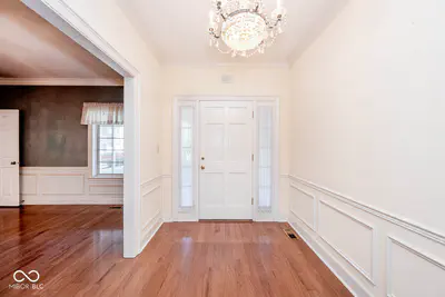 7925 Beaumont Green East Drive, Indianapolis - 9