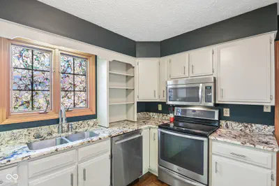 5214 Fawn Hill Court, Indianapolis - 18
