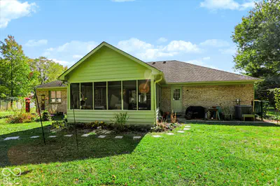 8879 Lesley Lane, Brownsburg - 35