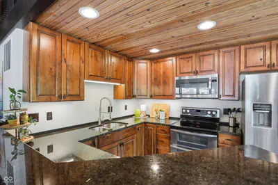 7310 Salmon Drive, Nineveh - 12