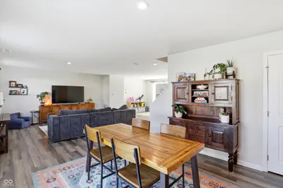 9860 Oakmont East Drive, Pendleton - 15