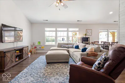 9348 Bayfield Drive, McCordsville - 5