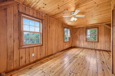 6821 W County Road 700 N, Freetown - 55