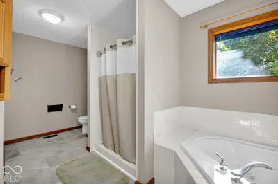 2450 W 300 S, Columbus - 17