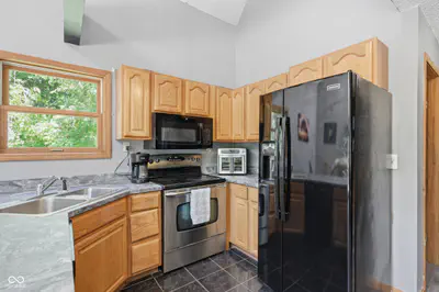 11099 Bushy Road, Metamora - 16