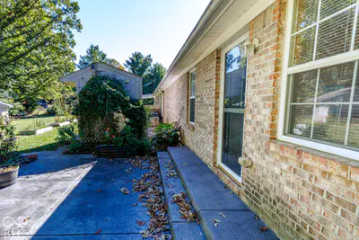 554 Cresthaven Drive, Indianapolis - 61