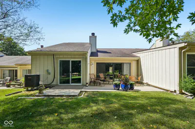 9105 Greenridge Lane, Bloomington - 50