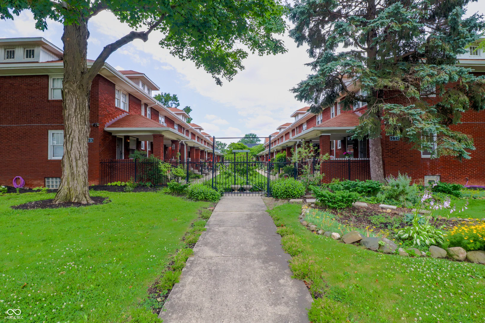 5613 Washington Street, Indianapolis