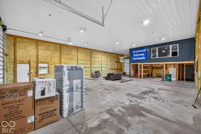 7853 County Road 1200, Seymour - 65
