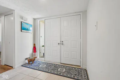 9105 Greenridge Lane, Bloomington - 4