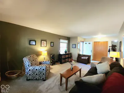 1345 Crest Court, Plainfield - 6