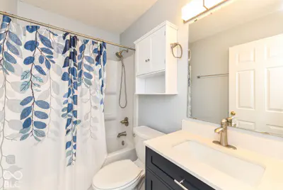 8935 Tanner Drive, Fishers - 22