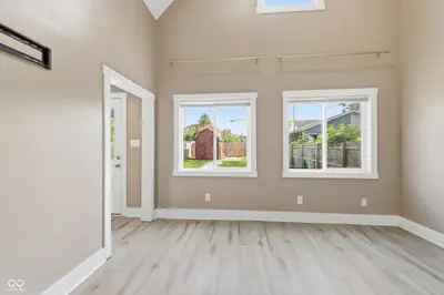 261 E Minnesota Street, Indianapolis - 27