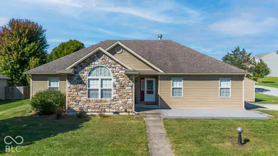 2230 Roaming Hills Drive, Richmond