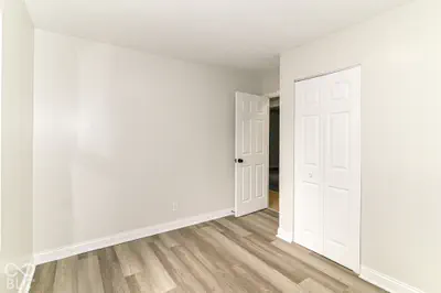9226 Rochelle Drive, Indianapolis - 28