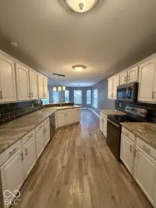 5884 Hollow Oak Trail, Carmel - 12