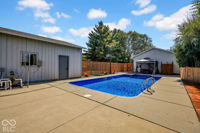 2450 W 300 S, Columbus - 35