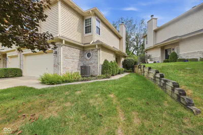 1009 Evening Shade Lane, Beech Grove