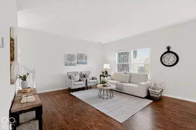 2020 Treving Drive, Cicero - 7