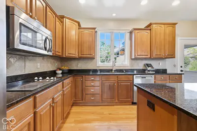 13348 Kickapoo Trail, Carmel - 21