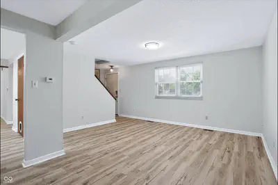 415 Meadowview Lane, Greenwood - 6