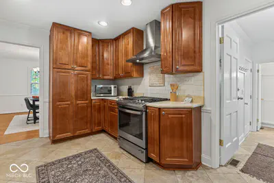 7856 Creekview Circle, Indianapolis - 19