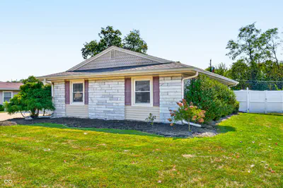 2846 Hillside Drive, Bedford - 61