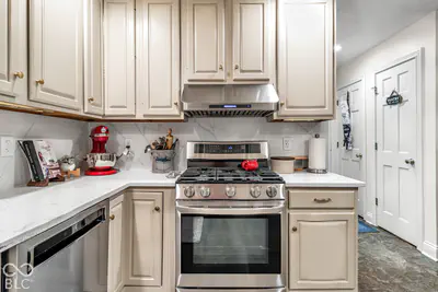1679 Walnut Trace, Greenfield - 12