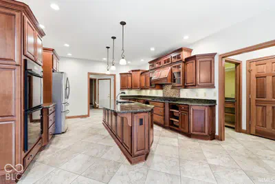 109 Jade Drive, Yorktown - 18