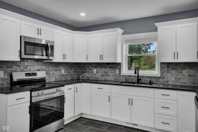 6850 Base Road, North Vernon - 5