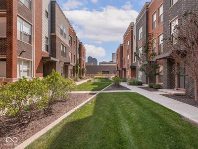 758 Pierson Street, Indianapolis - 34