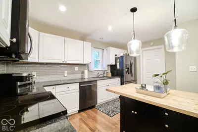 4668 E Leeward Cove, Martinsville - 28
